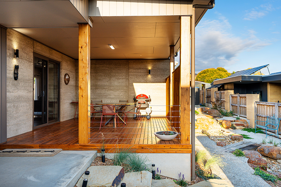 Southern outdoor entertaining area, decked alfresco with a table, chairs and bbq